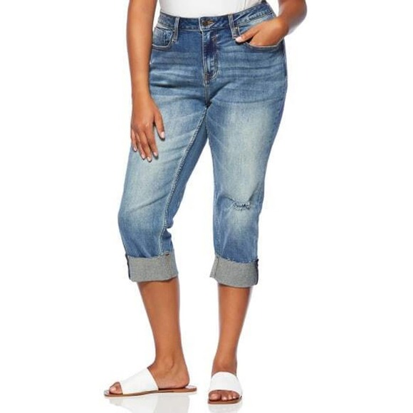 Vigoss Denim - Vigoss Marley Distressed Midrise Cuffed Capri Light Wash Plus Size 22 H14763